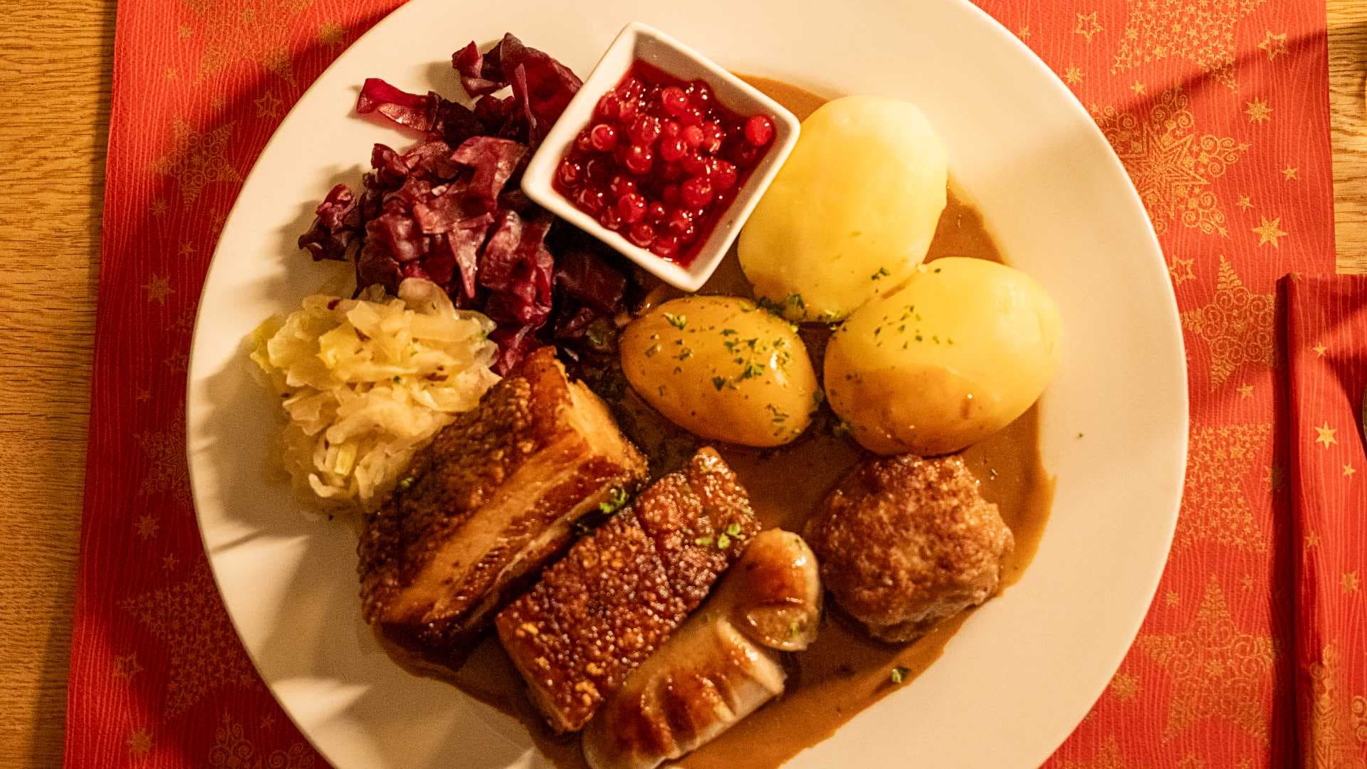 Førjulstid og julemeny på Austbø Hotell i Rauland