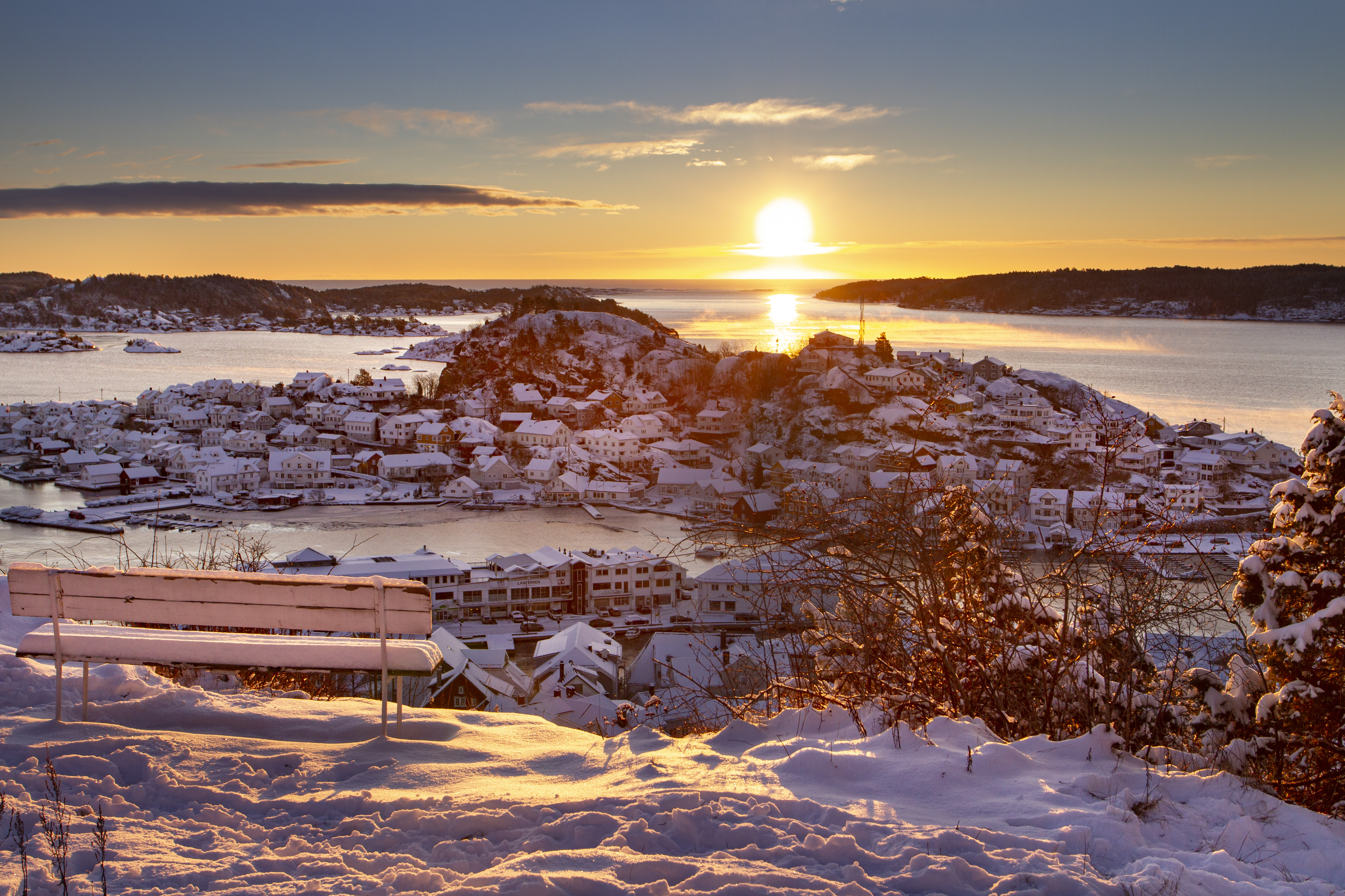 Utsikt fra steinmann i Kragerø om vinteren