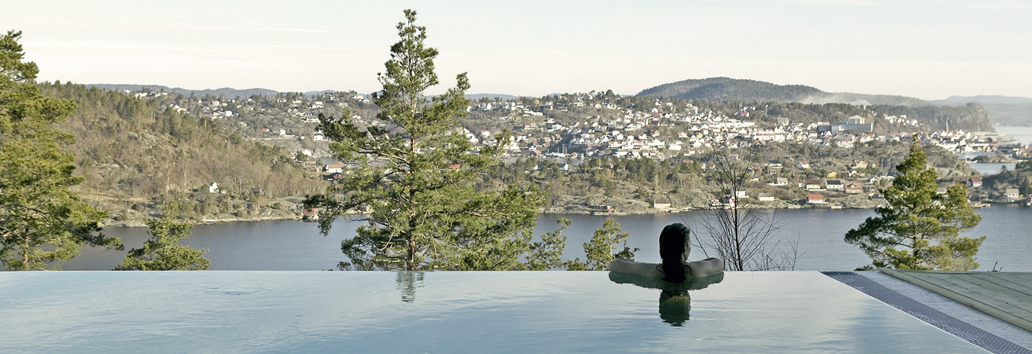 Utsikt fra basseng på Kragerø Resort