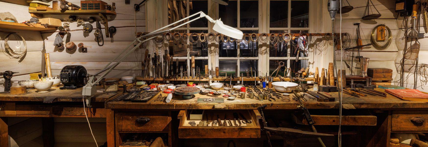 Frå Eivind Tveitens verkstad på Vest-Telemark museum Eidsborg.