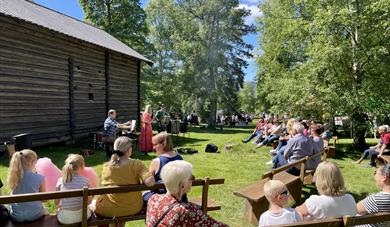 folk på Fyresdal bygdmuseum