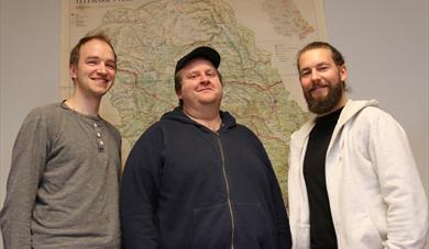 Utstilling og stjernekonsert kring hardingfela