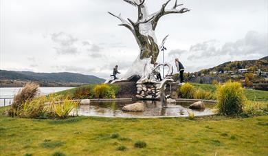 the sculpture "TREE" in Notodden