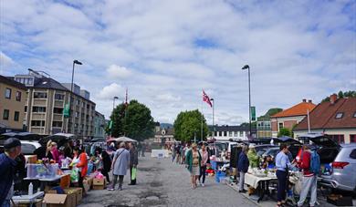 Baklukesalg 4.mai kl.11-15.