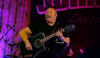 Haustfest med Halvor Rui og Johnny Sandåker