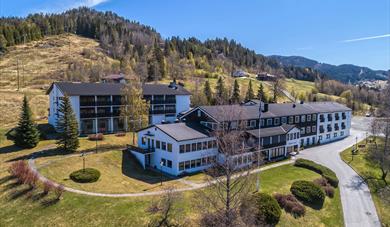 Morgedal Hotel in the autumn