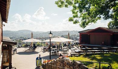 uteområdet på Brekkeparken Café i Skien