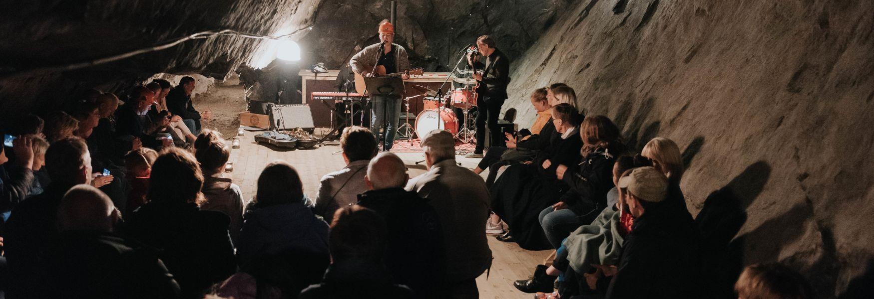 Konsert i gruva på Åmdals Verk.