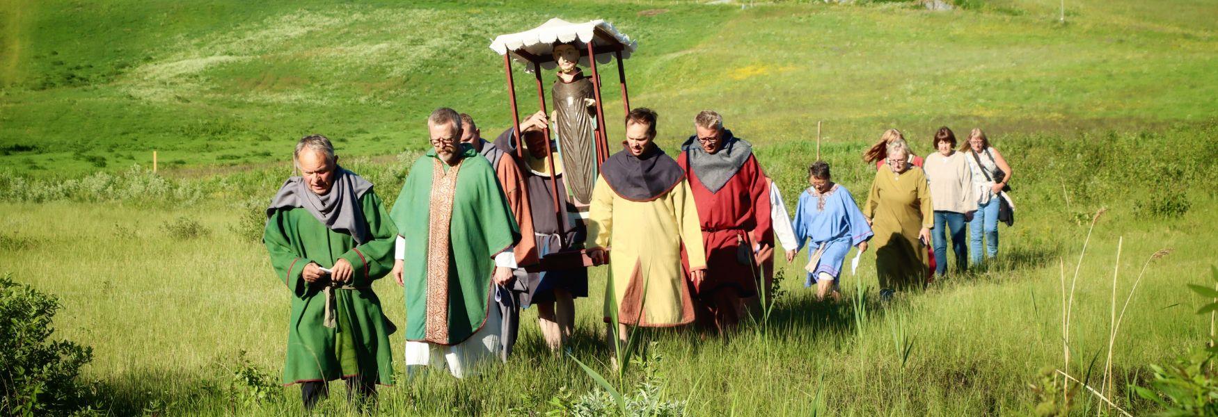 Prosesjonsvandring med Nikuls i Eidsborg.
