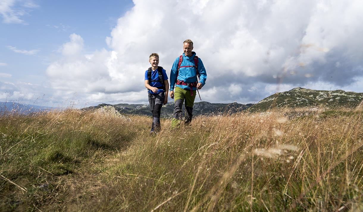 på tur til Øysteinnatten