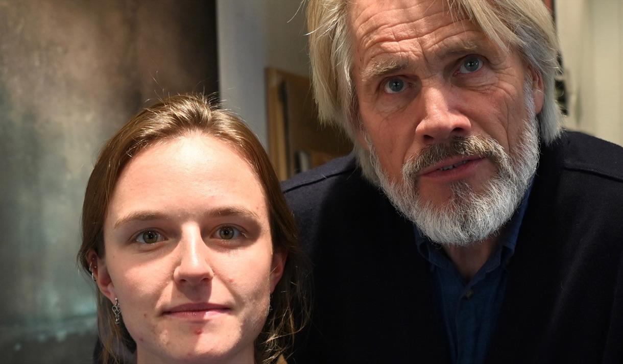 Hans Jacob Sand og musiker Symre Taugbøl Bang