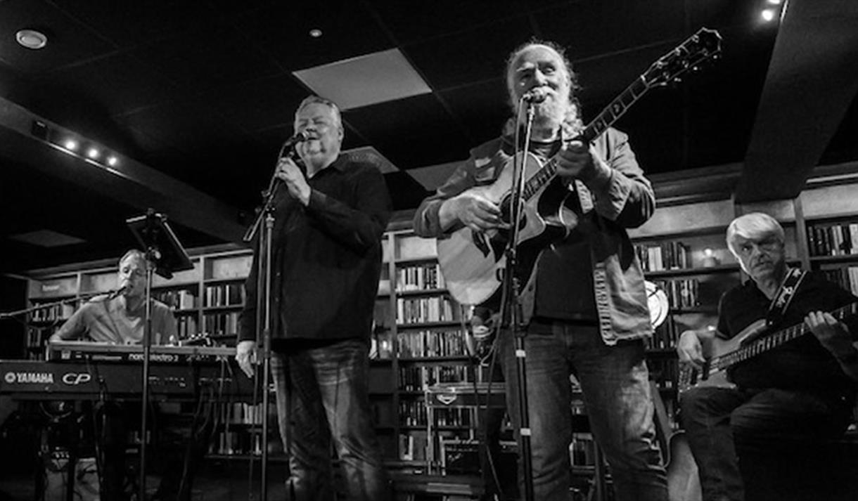 bandmedlemmene til bandet "Norske menn i hus og hytte"