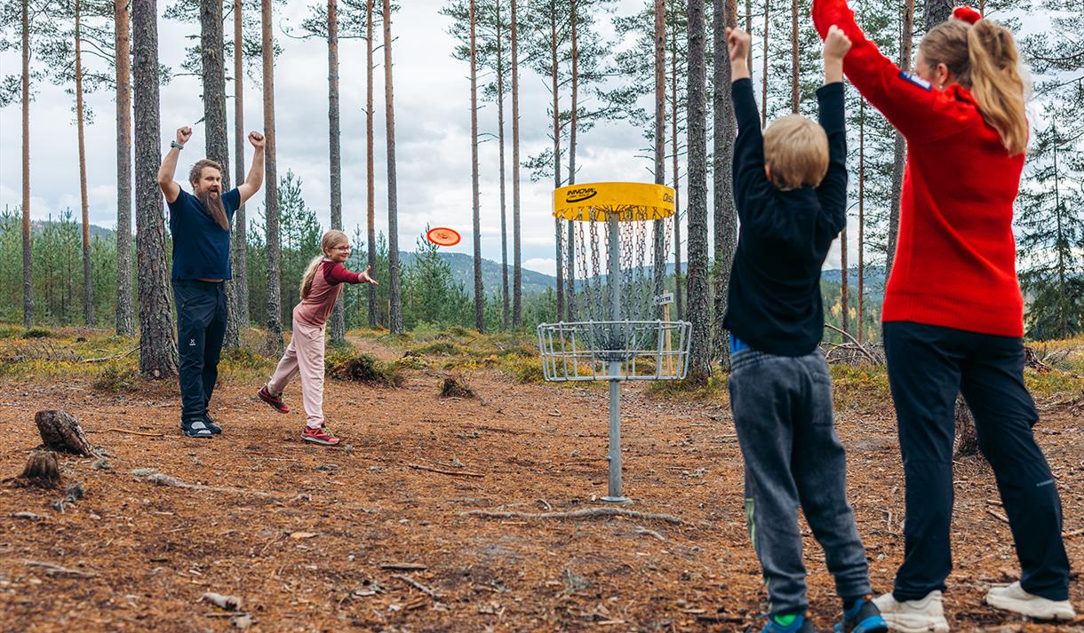 Familie på Notodden Diskgolf.
