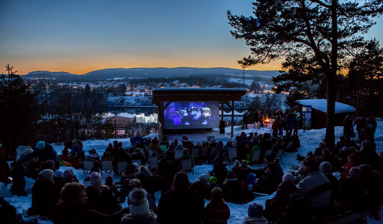 Utekino på Menstad bydelshus
