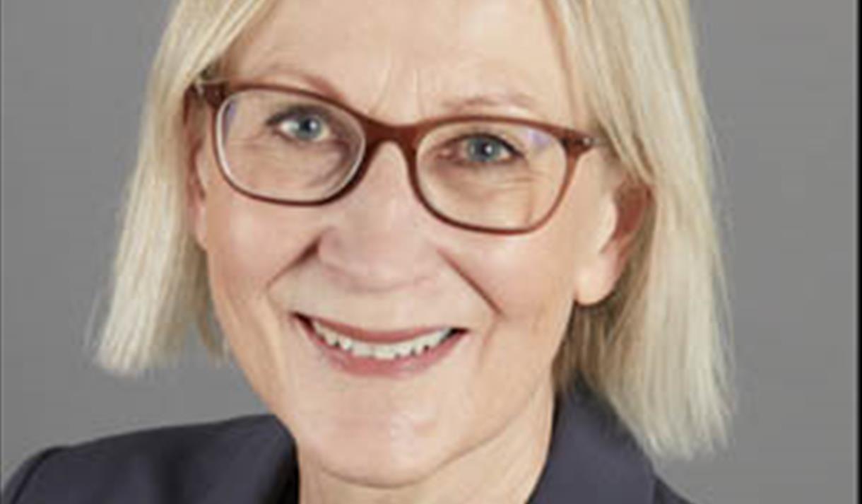 Aud V. Tønnesen holder foredrag om Aasta Hansteen 22.mars kl.13 på Berg-Kragerø Museum