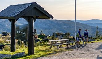 syklister ved Lifjelltunet