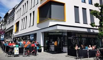 Sitt ned Kunst & Kafe