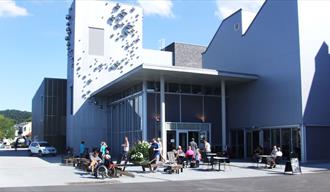 Kulturhuset Ælvespeilet i Porsgrunn