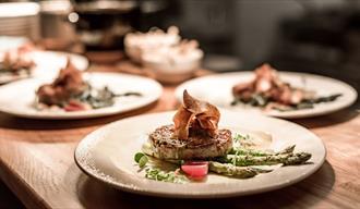 fransk inspirerte matretter serveres på på Merci Restaurant i Porsgrunn