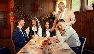 scene fra "Teater Ibsen: Den finast' e veit"