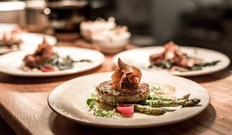 fransk inspirerte matretter serveres på på Merci Restaurant i Porsgrunn