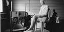 Foto: Dyre Vaa i arbeid med Benjamin Sewell, Vest-Telemark museum, Dyre Vaa-samlingane.