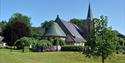 Borgestad kirke i Skien i nydelig sommervær