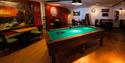 Baren med biljardbord ved Notodden Hotel midt i Notodden sentrum. Foto
