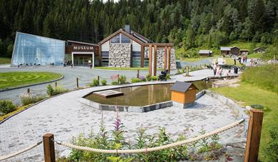 Vest-Telemark museum Eidsborg med kanalparken.