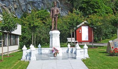 statue av king Kong Chulalongkorn