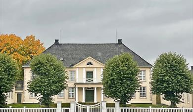 Sondre Brekke Hovedgård om høsten
