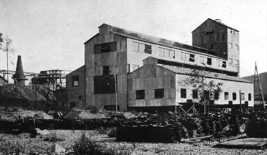 BYGD I 1910: Tinfos jernverk lå nede ved Heddalsvannet.