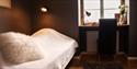 Lunt og trivelig rom på Brattrein Hotel i Notodden. Foto