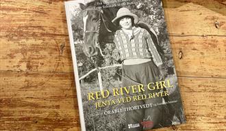 Bokomslag: Red River Girl - Jenta ved Red River